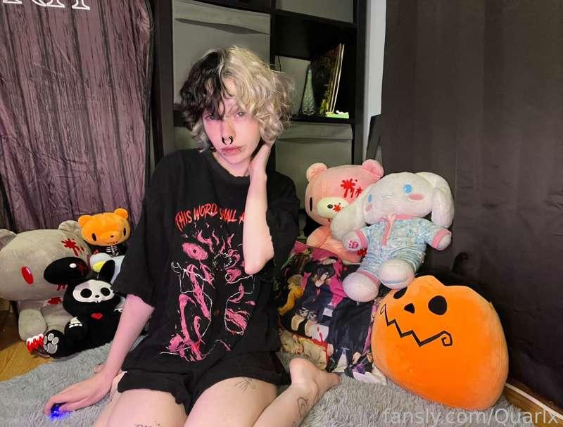 I Can’t wait to start making Christmas content ❤️🎄

#ftm #femboy