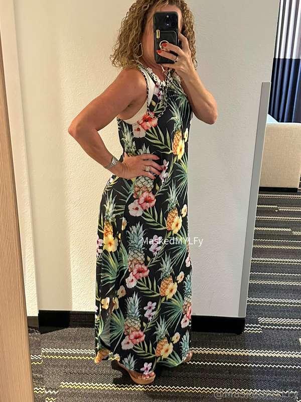 Headed to a Hawaiian themed party for a work conference…do y..