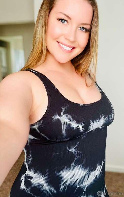 I look innocent, but my DMs are dangerous 😇➡️😈