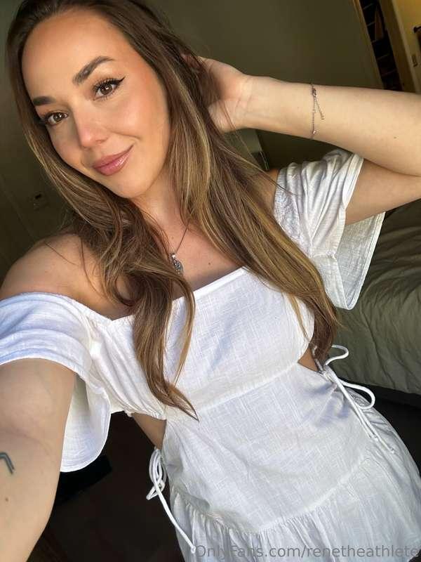 feeling cute in my little linen dress!! Perfect for this tim..