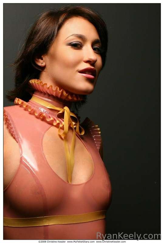 I'm feeling extra naughty today, who's up for some kinky rol..