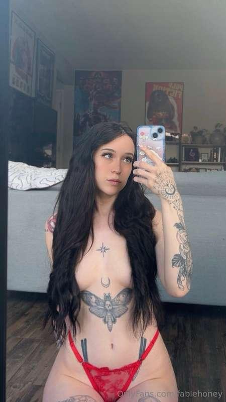 😘😘😘 New content coming for you, ask in my DMs
