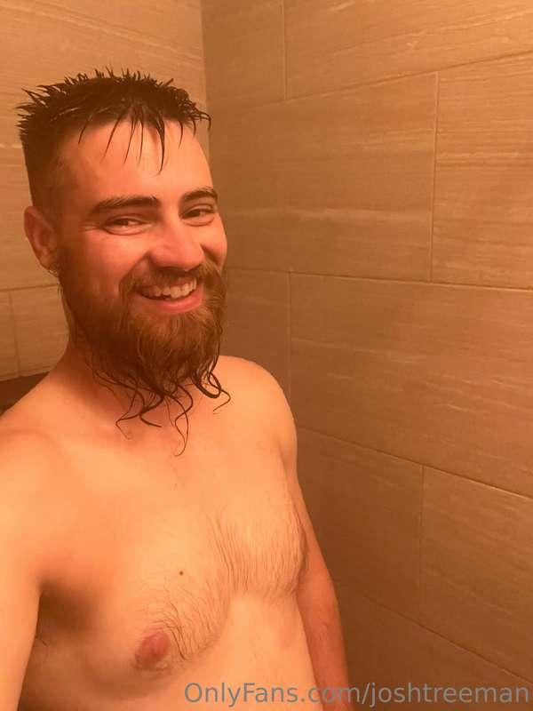 Morning shower sexy people!!
