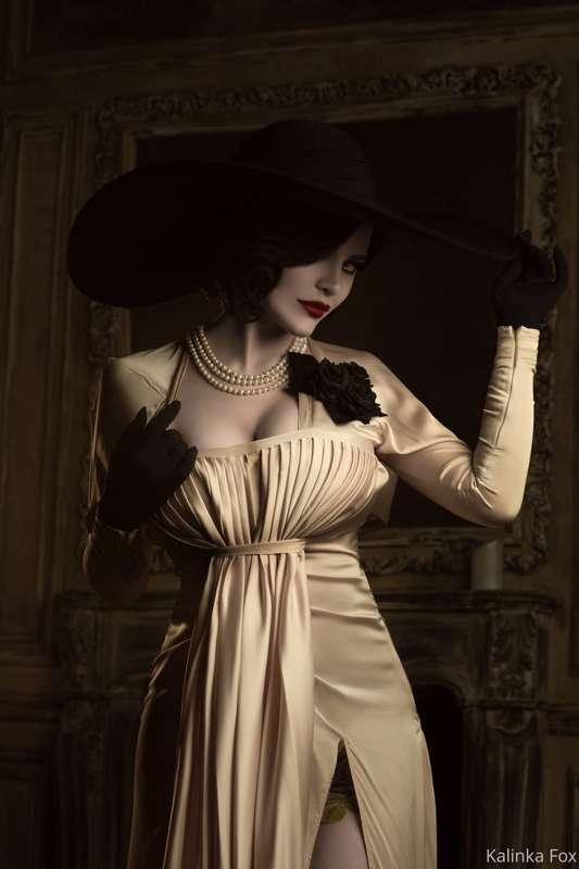 The only reason we care about Resident Evil 8❤️