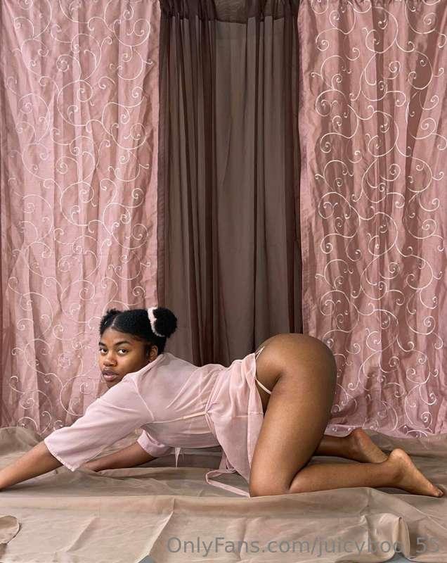 # WANNA PLAY WITH @Themistressla  ??😜 🍑 $3.75
#AD 💋 🆓 @thelo..
