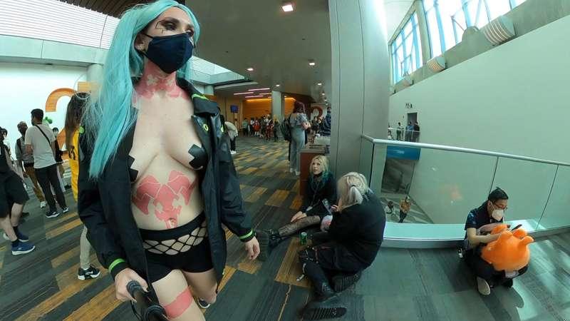 Rebecca cosplay at Fanime 2023! 