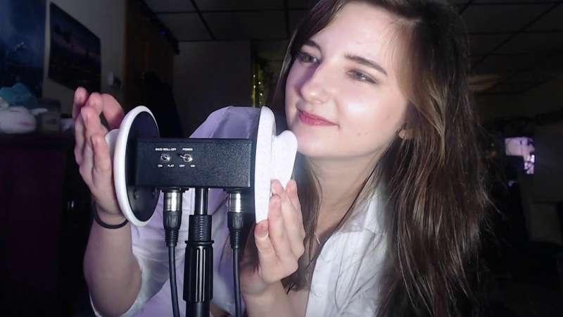 I'm live streaming! Come hang out :)