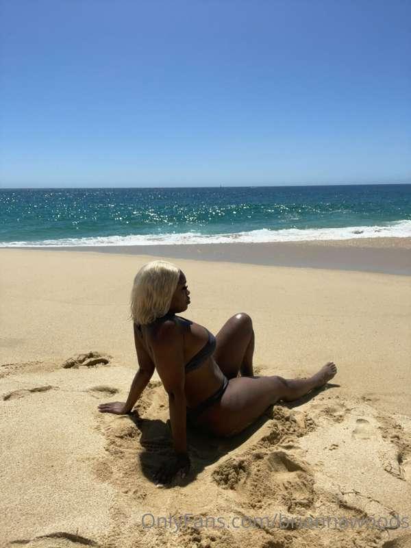 Toes in the sand 👣