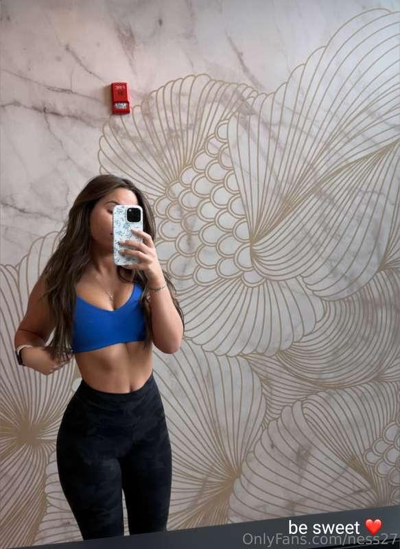 😘