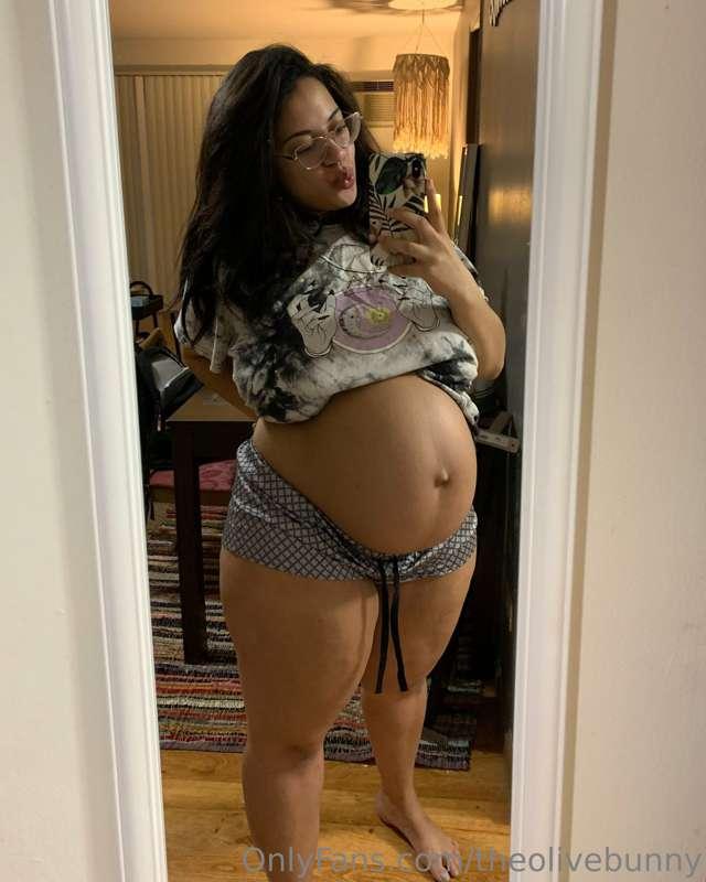 40 weeks pregnant 😳😫 going live ❤️