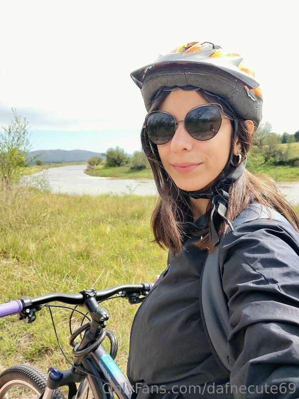 Biking 🚲🍃