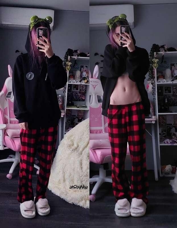 I'm starting to feel better. but I still rest a lot

#skinny #teen #egirl #goth #alt #gamergirl #tiny #petite #geek 