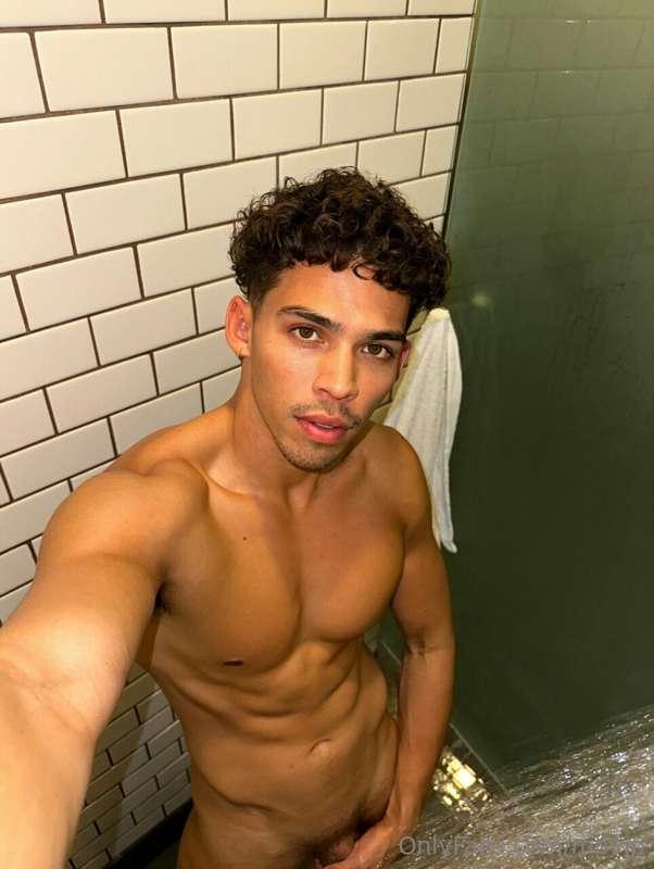 I'm ready for bed, wanna join me? 😏