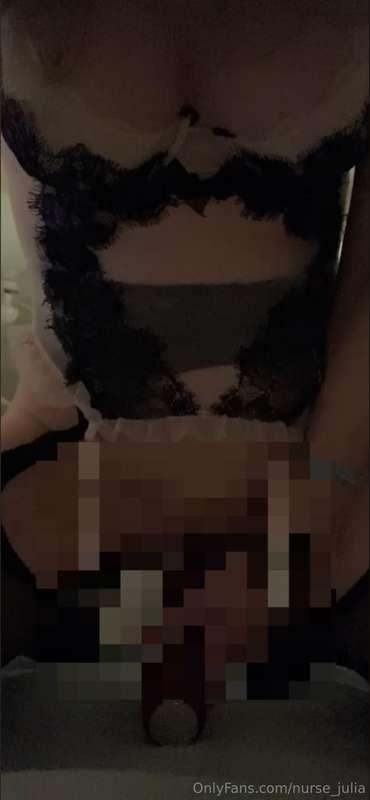 I came home buzzed and horny and decided to fuck myself 😈 so..
