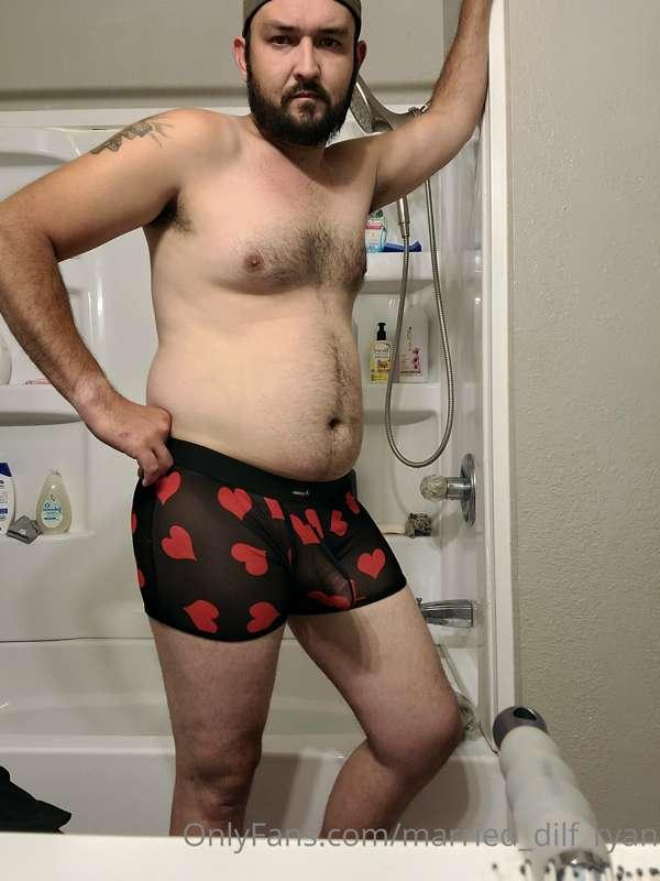 married_dilf_ryan image #1