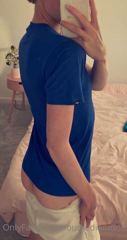 after my day out, I can finally let my 🍑 out free 🥰💖