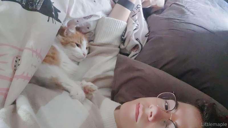 I had snuggles with my cat the other day~ 😇I've never met an..