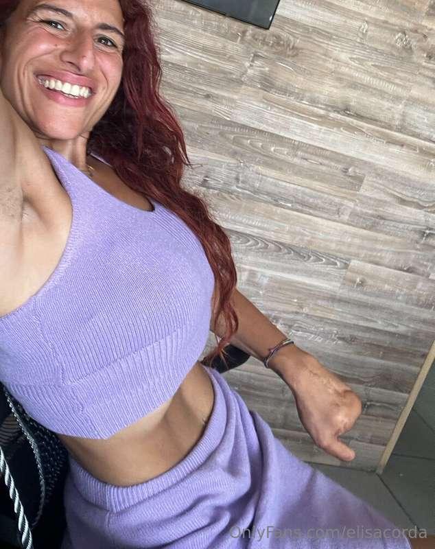 Tesoro mi cambio al volo il vestito mi guardi..??🌶️🌶️🌶️💋💋  D..