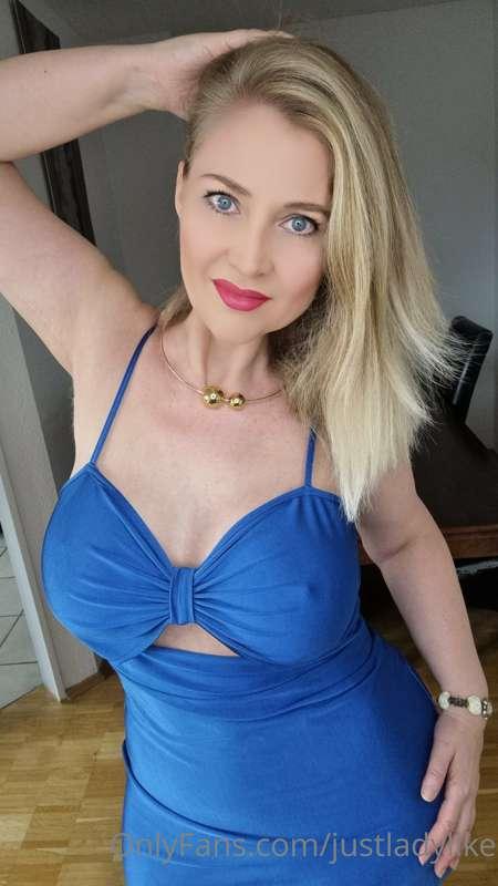 Blue is always great 💙💙💙Every day new posts now 😇🥰😇🥰