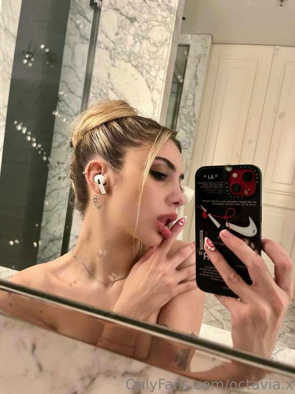 The fogged glass in my shower shows how hot it is in here ....