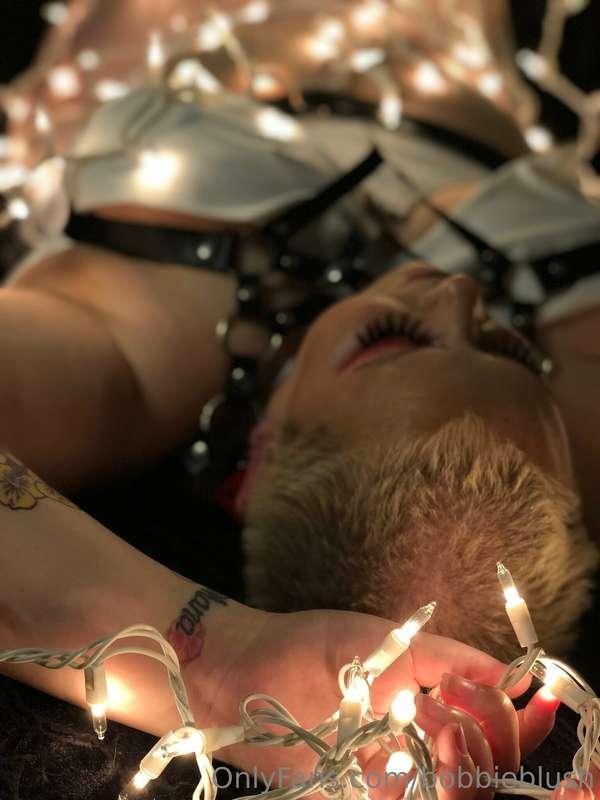 I’m trapped inside because of a winter storm. Keep me warm?