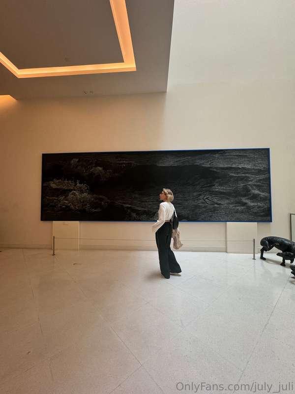 The other day I visited another art gallery 😊  The design of..