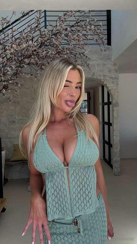 😜
