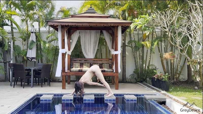 Downward Dog Variation
Every pose is better with a little twist involved
#yoga