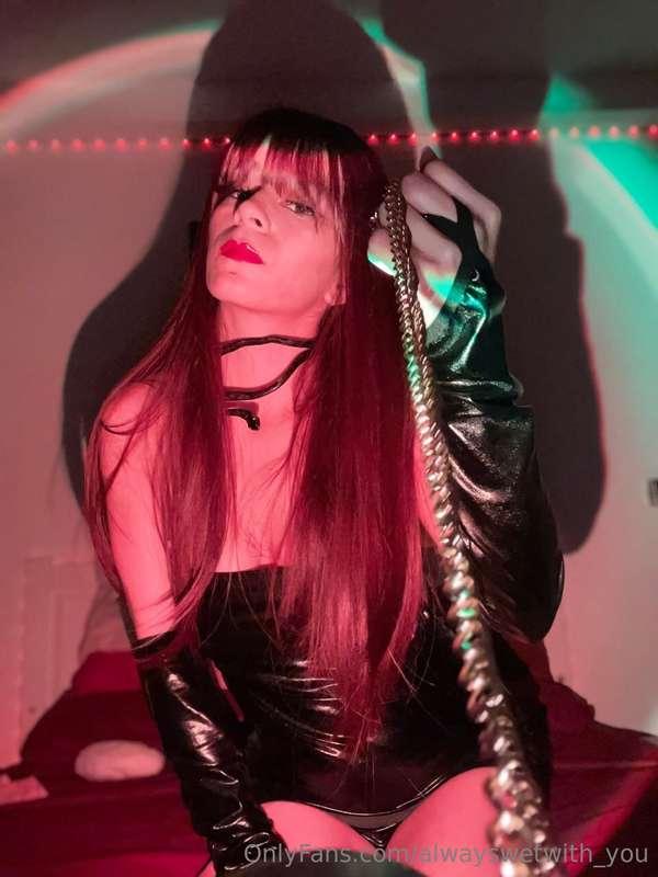 ⛓️You will stay at your Mistress @femdomtori feet until you ..