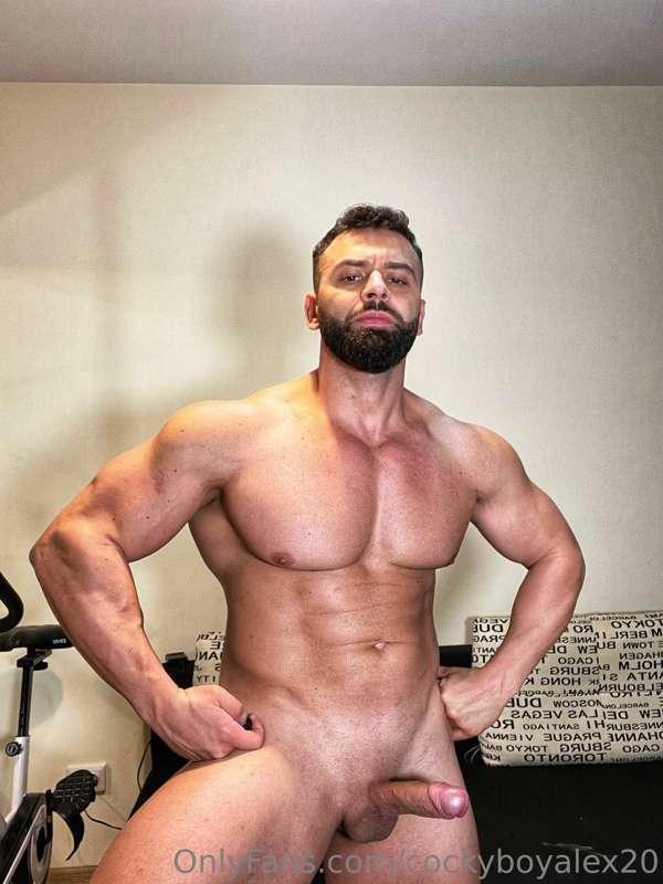 Tell me what are you thinking right now⁉️😈