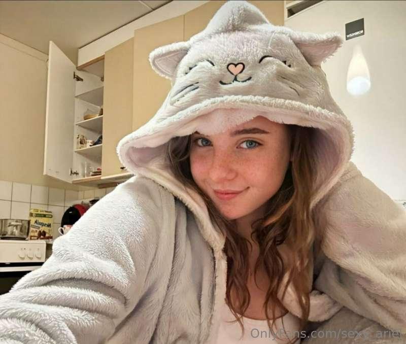 🔞@leylacool IS WET RIGHT NOW🔞
Wet & wild @leylacool loves sh..