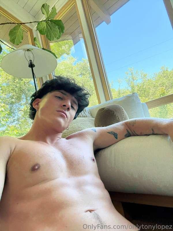 suns out ☀️ guns out 💪