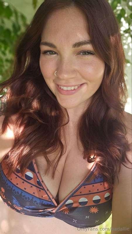🎀FREE SUBSCRIPTION🎀SHE @wettestrose98 WANNA RIDE YOUR HARD D..