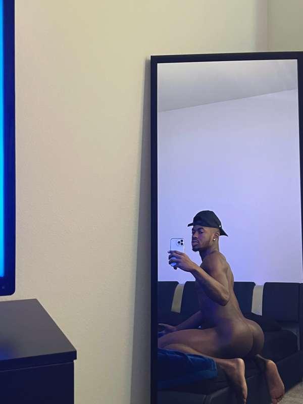 this bitch position 😂😈 eat my ass in it tho