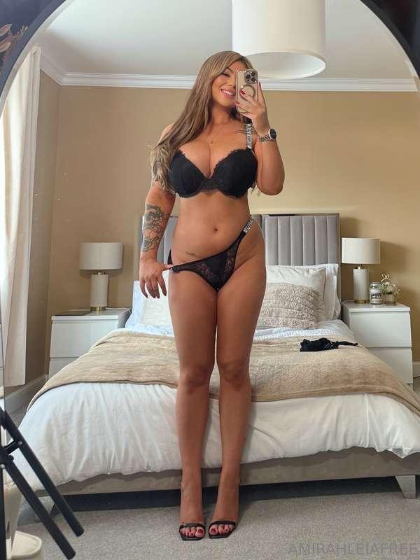 See my huge natural 34G cups uncensored here: @amirahleiaukN..