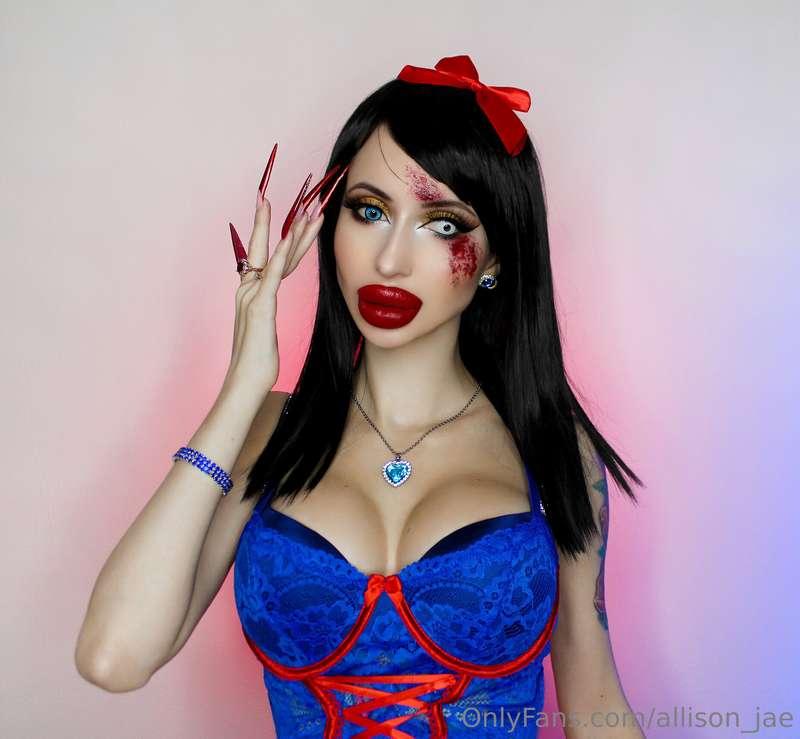 🍬Happy Halloween! Today I am Snow White💄👻