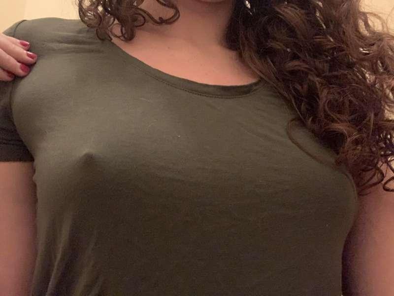 swipe to see my boobs 😇