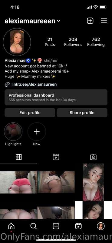 Go follow my insta for a follow back and a naughty dm 😏🫶🏻