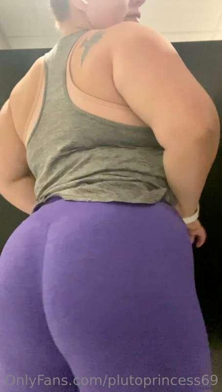 POV: your girlfriend is a secret slut at the gym
