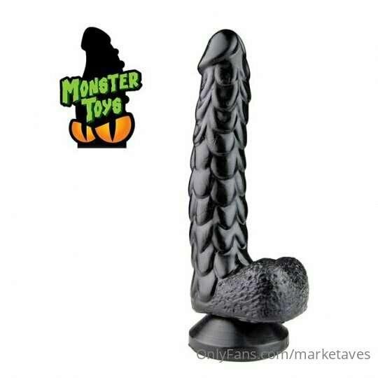 I really want this monster dildo for my strap on harness. He..