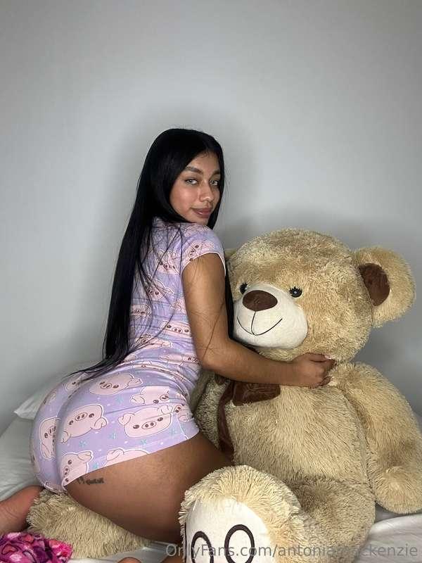 Are you warmer than this bear? 🙈