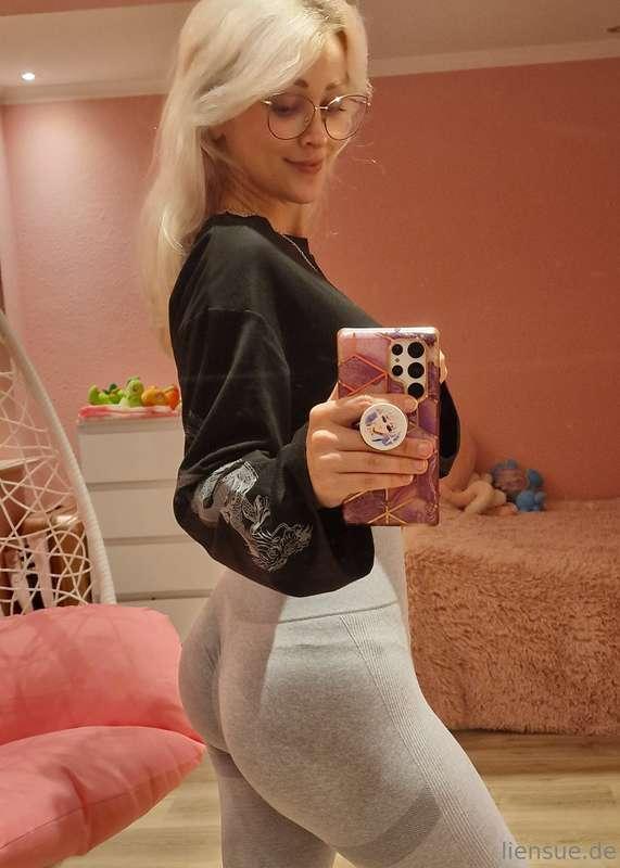 how u like my new leggins? 💕