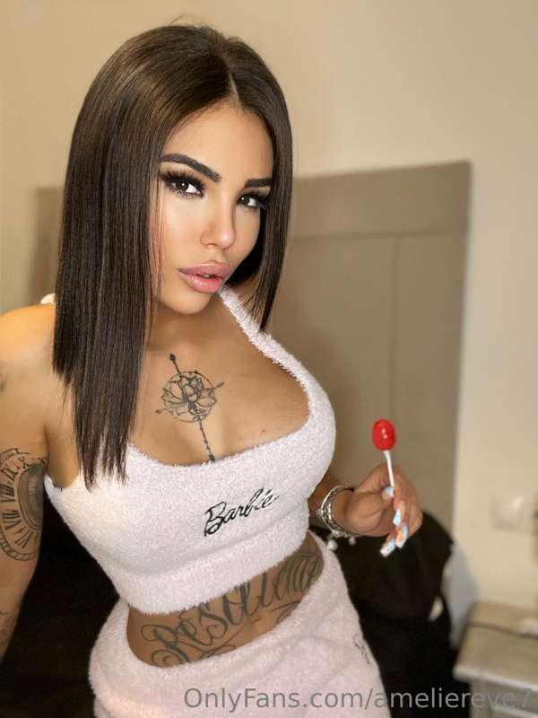 Hello daddy, are you naughty enough today?😏