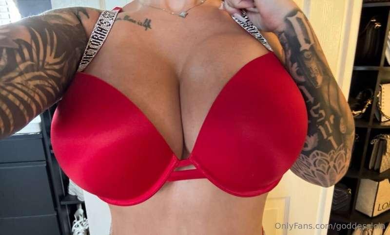 Who’s a tit addict?