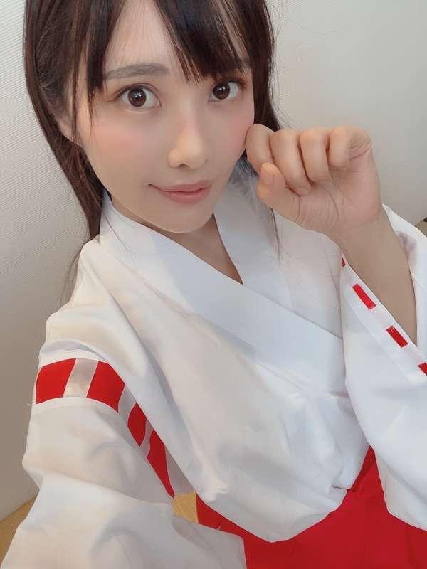 shrine maiden💛