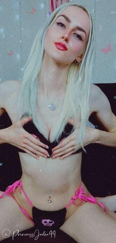 Should be your hands... 🍒