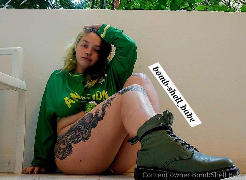 Hey baby, want to get to know me better? Join my VIP page!ht..