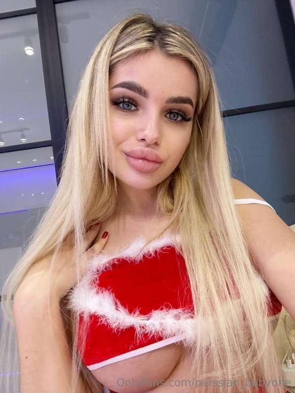 get me on my knees and make me suck your dick.🥰