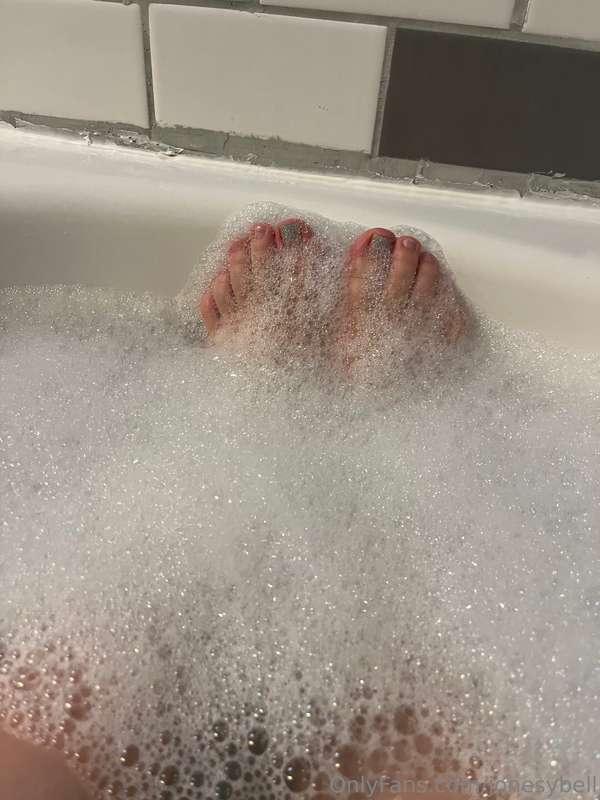 Happy Foot Friday! Here's some sudsy fun - Scroll to the end..