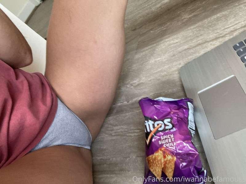 What is your favorite flavor of Doritos??? 👅🌮